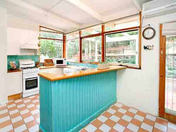 608 Main Rd, Eltham. VIC 3095. House designed by Alistair Knox circa 1958